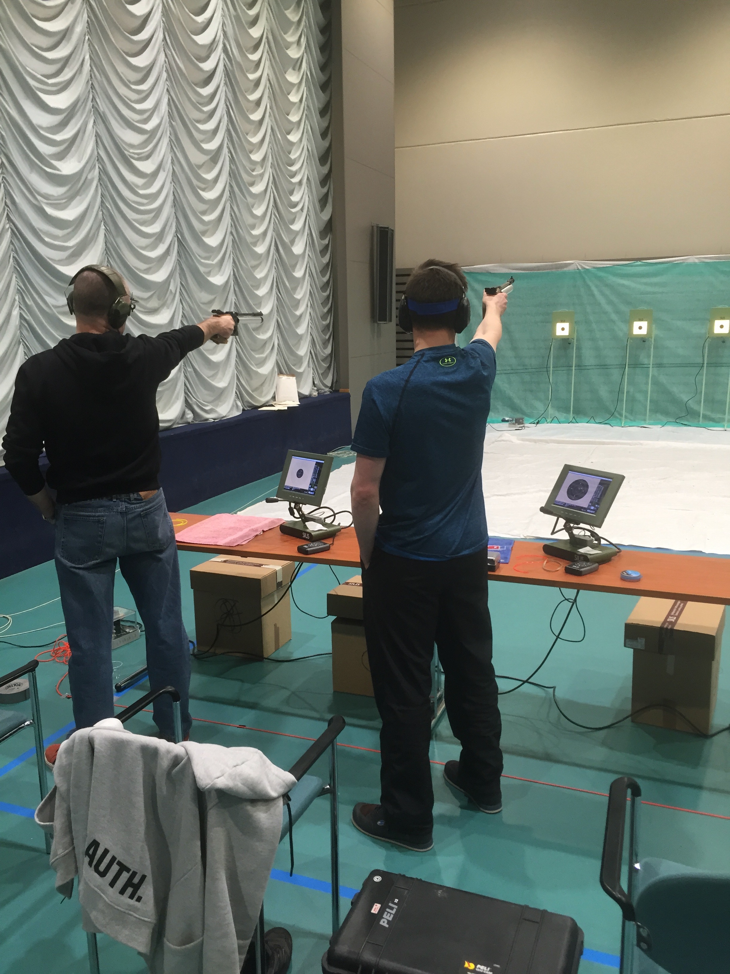 Esimerkki ilmaolympiapistoolin alueellisista kilpailuista Esimerkki ilmaolympiapistoolin alueellisista kilpailuista